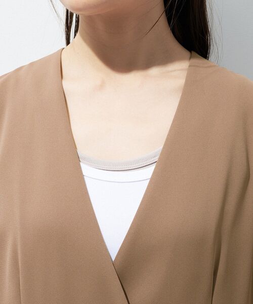 INDIVI（インディヴィ）の「【さらに軽く軽快！／着る日傘】ノーカラージャケット（ノーカラージャケット・レディース・ブラック/ブラウン系/ダークグレー・36/38/40）」の8枚目の写真