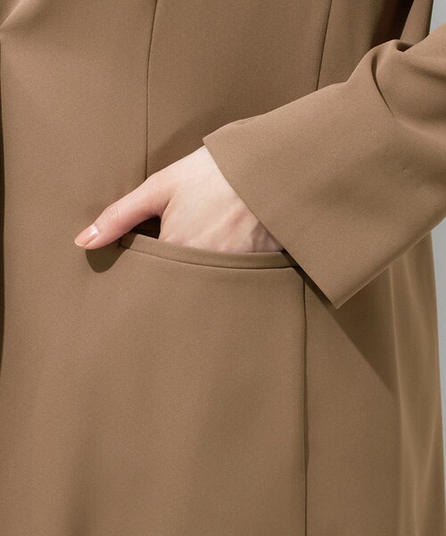 INDIVI（インディヴィ）の「【さらに軽く軽快！／着る日傘】ノーカラージャケット（ノーカラージャケット・レディース・ブラック/ブラウン系/ダークグレー・36/38/40）」の11枚目の写真