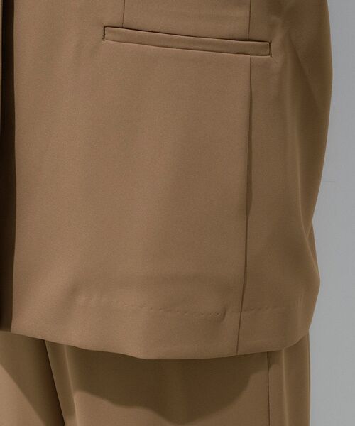 INDIVI（インディヴィ）の「【さらに軽く軽快！／着る日傘】ノーカラージャケット（ノーカラージャケット・レディース・ブラック/ブラウン系/ダークグレー・36/38/40）」の12枚目の写真