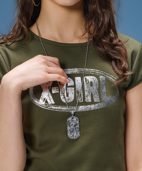 X-girl(エックスガール)の「OVAL LOGO CRACKED FOIL PRINT S/S BABY TEE(Tシャツ/カットソー・レディース・ブラック/オリーブ/ホワイト・S/M)」の4枚目の写真