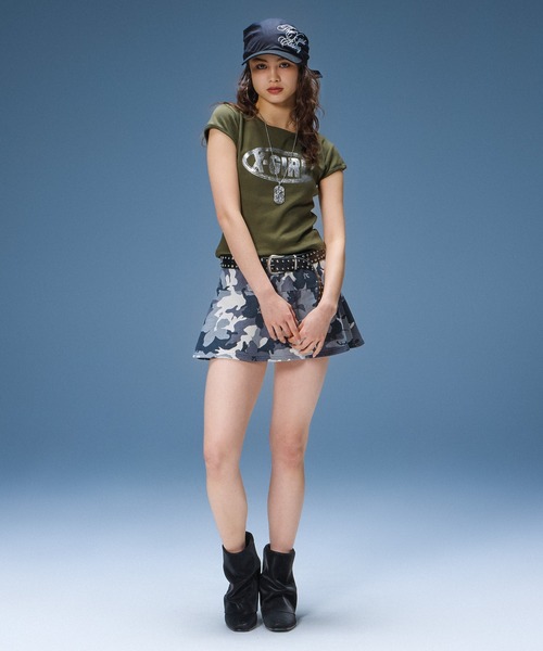X-girl(エックスガール)の「OVAL LOGO CRACKED FOIL PRINT S/S BABY TEE(Tシャツ/カットソー・レディース・ブラック/オリーブ/ホワイト・S/M)」の6枚目の写真
