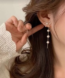 【IZU】 キラキラリボン × パールロングピアス / ビジュー 揺れるピアス