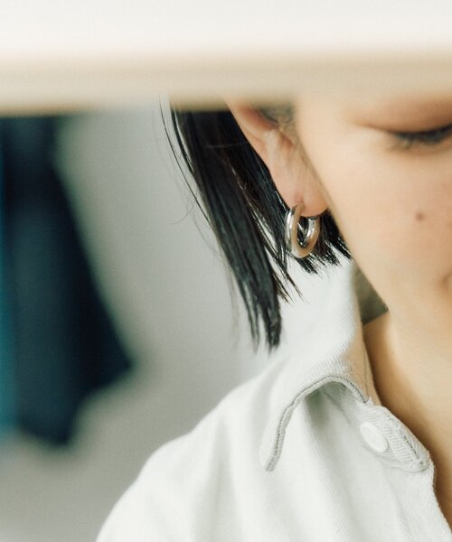 ear PAPILLONNER(イアパピヨネ)の「《金属アレルギー対応/ステンレス》20㎜フープピアス(ピアス(両耳用)・レディース・シルバー/ゴールド・FREE)」の16枚目の写真