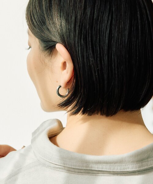 ear PAPILLONNER(イアパピヨネ)の「《金属アレルギー対応/ステンレス》20㎜フープピアス(ピアス(両耳用)・レディース・シルバー/ゴールド・FREE)」の11枚目の写真