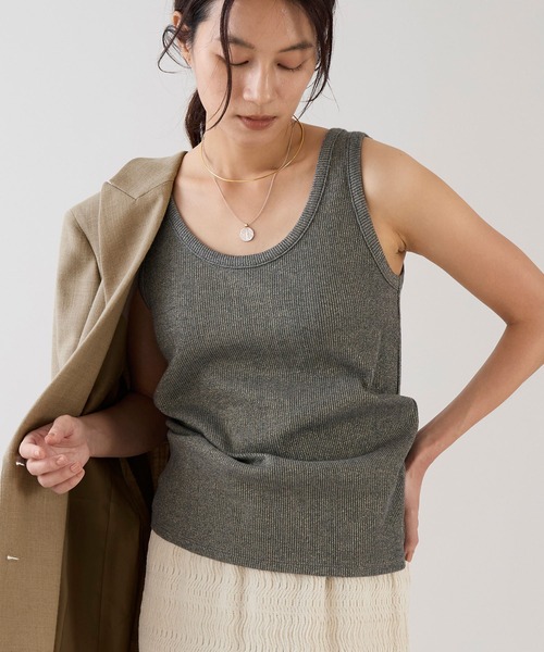 marmors（マルモア）の「【marmors】グリッターベーシックタンクトップ（タンクトップ・レディース・チャコールグレー/オートミール/ゴールド/シルバー・36）」の2枚目の写真