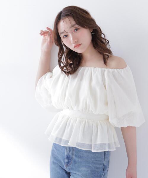 NATURAL BEAUTY BASIC(ナチュラルビューティーベーシック)の「ボリュームギャザーペプラムブラウス(シャツ/ブラウス・レディース・オフホワイト/ネイビー/ピンク・MEDIUM/SMALL)」の6枚目の写真