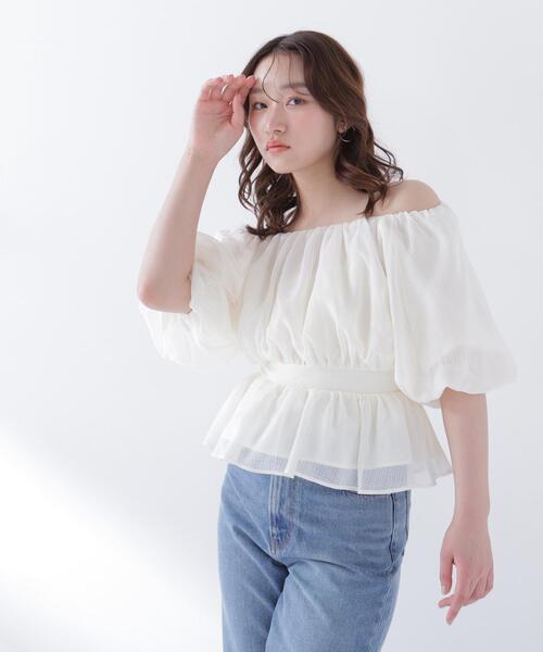 NATURAL BEAUTY BASIC(ナチュラルビューティーベーシック)の「ボリュームギャザーペプラムブラウス(シャツ/ブラウス・レディース・オフホワイト/ネイビー/ピンク・MEDIUM/SMALL)」の12枚目の写真