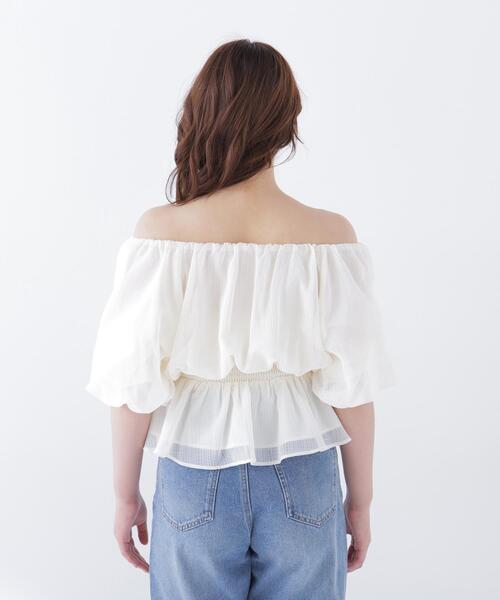 NATURAL BEAUTY BASIC(ナチュラルビューティーベーシック)の「ボリュームギャザーペプラムブラウス(シャツ/ブラウス・レディース・オフホワイト/ネイビー/ピンク・MEDIUM/SMALL)」の14枚目の写真