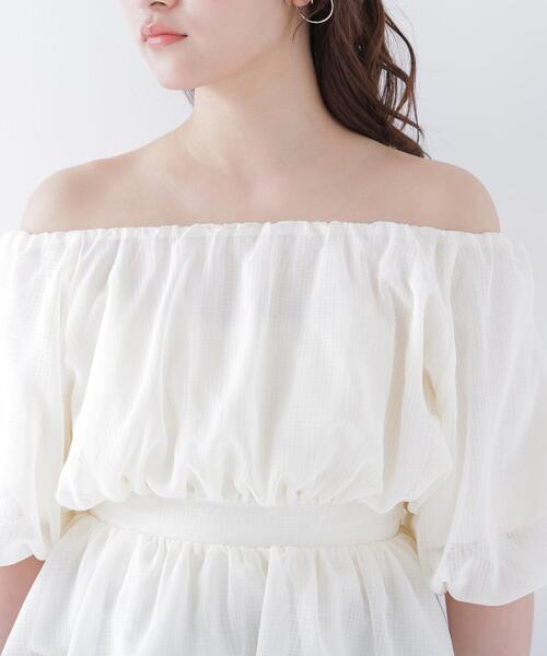 NATURAL BEAUTY BASIC(ナチュラルビューティーベーシック)の「ボリュームギャザーペプラムブラウス(シャツ/ブラウス・レディース・オフホワイト/ネイビー/ピンク・MEDIUM/SMALL)」の15枚目の写真