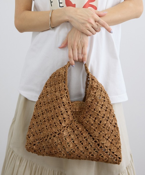 SALON adam et rope'（サロン アダム エ ロペ）の「【African Square（アフリカンスクエアー）】ラフィアバッグ平底パッチワーク扇（ハンドバッグ・レディース・ブラウン・FREE）」の5枚目の写真