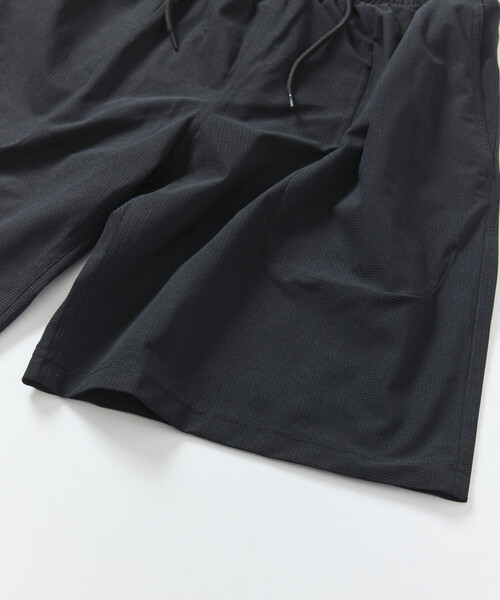 FREAK'S STORE(フリークスストア)の「パッカブル ショートスリーブ トラベルセットアップ Fabric by SOLOTEX(R) ミニバッグ付き 吸水速乾(Tシャツ/カットソー・メンズ・チャコールグレー/ブラック/グレー系その他/オリーブ/ブラウン/ネイビー・SMALL/MEDIUM/LARGE)」の19枚目の写真