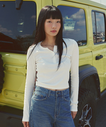 HENLEY NECK LACE HEM T-SHIRT (WHITE)