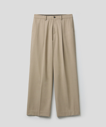 MMIC（エムエムアイシー）の「MORRISON SLACKS (LIGHT BEIGE)（スラックス）」