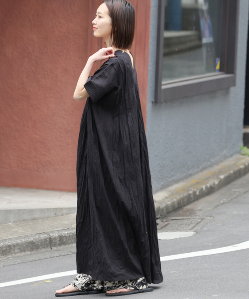 JOURNAL STANDARD relume（ジャーナルスタンダード　レリューム）の「《追加 / 新色》コットンボイルクリンクルタックカフタンワンピース（ワンピース・レディース・ブラック/ライトブルー/ブラウン・FREE）」の7枚目の写真