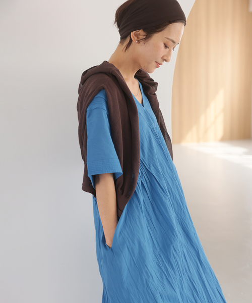 JOURNAL STANDARD relume（ジャーナルスタンダード　レリューム）の「《追加 / 新色》コットンボイルクリンクルタックカフタンワンピース（ワンピース・レディース・ブラック/ライトブルー/ブラウン・FREE）」の17枚目の写真