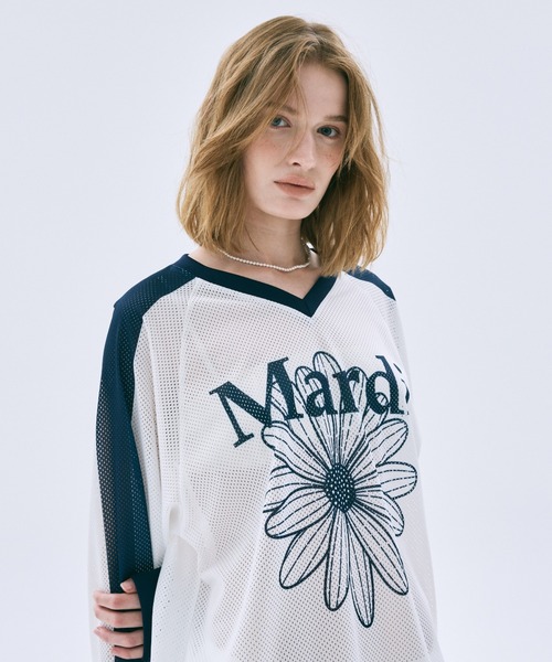 Mardi Mercredi(マルディメクルディ)の「MESH JERSEY TOP LONG SLEEVE FLOWERMARDI / メッシュ ジャージ トップス ロングスリーブ フラワーマルディ(ジャージ・レディース・ホワイト×ネイビー/アイボリー/ネイビー・FREE)」の4枚目の写真