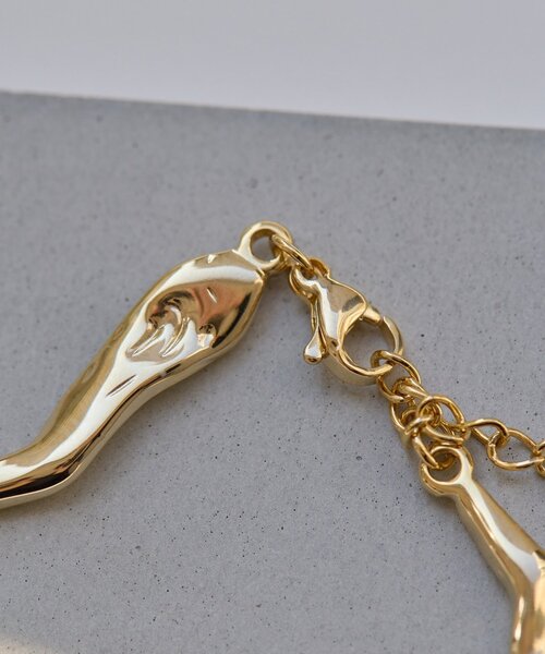 Thevon（ゼボン）の「【Mayu企画】ニュアンスウェーブネックレス(サージカル)（ネックレス・レディース・ゴールド・FREE）」の4枚目の写真