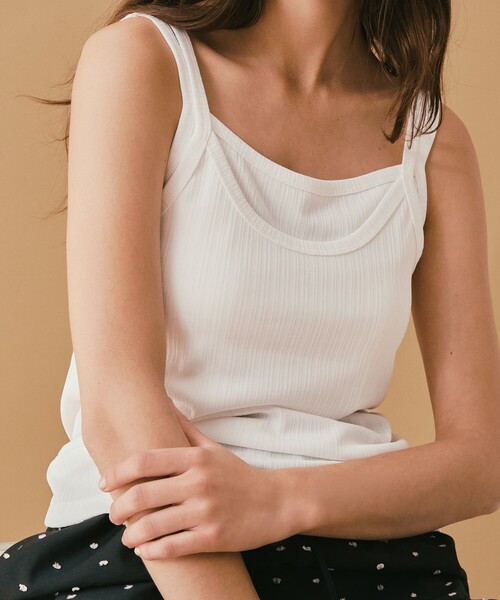 BIANCA（ビアンカ）の「【インナーにおすすめ】カップ付きキャミソール（キャミソール・レディース・ブラウン/ホワイト/ブラック・38）」の4枚目の写真