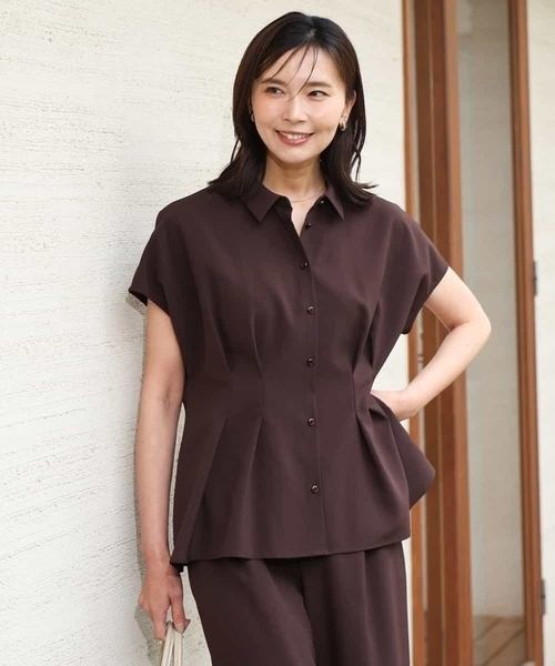 MK MICHEL KLEIN（エムケーミッシェルクラン）の「[洗える]リネンライクストレッチ ウエストタックデザイン衿付きブラウス（シャツ/ブラウス・レディース・ベージュ/ブラウン・38）」の18枚目の写真