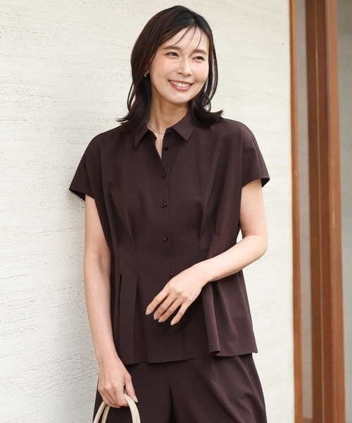 MK MICHEL KLEIN（エムケーミッシェルクラン）の「[洗える]リネンライクストレッチ ウエストタックデザイン衿付きブラウス（シャツ/ブラウス・レディース・ベージュ/ブラウン・38）」の19枚目の写真