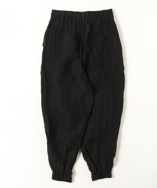 ROYAL FLASH(ロイヤルフラッシュ)の「A.F ARTEFACT/エーエフ・アーティファクト/FRONT TUCK WIDE JOGGER PANTS(その他パンツ・メンズ・ブラック・1/3/2)」の2枚目の写真