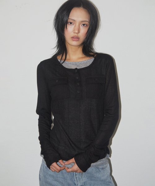 PLACE STUDIO(プレイススタジオ)の「シンプルレイヤード配色マルチポケットベーシックロングスリーブTシャツ_2COLOR(Tシャツ/カットソー・レディース・ブラック/チャコール・FREE)」の6枚目の写真