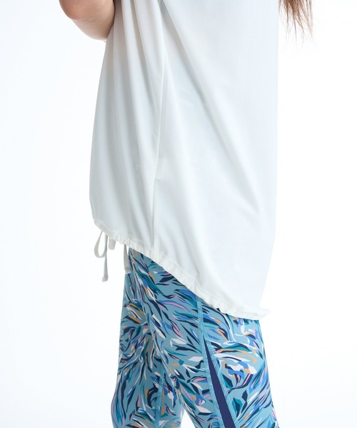 ROXY(ロキシー)の「ROXY FITNESS BREEZE FLOW S/S TEE Tシャツ /QUIK DRY/UVカット 【2026年夏モデル】(Tシャツ/カットソー・レディース・ブラック/ホワイト/パープル・LARGE/MEDIUM/SMALL)」の7枚目の写真