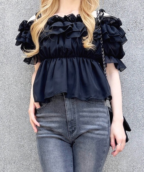 INGNI(イング)の「【WEB限定】フリルオフショルブラウス(シャツ/ブラウス・レディース・ブラック/サックスブルー/オフホワイト/ホワイト系その他3/ブラック系3/ピンク・M)」の3枚目の写真