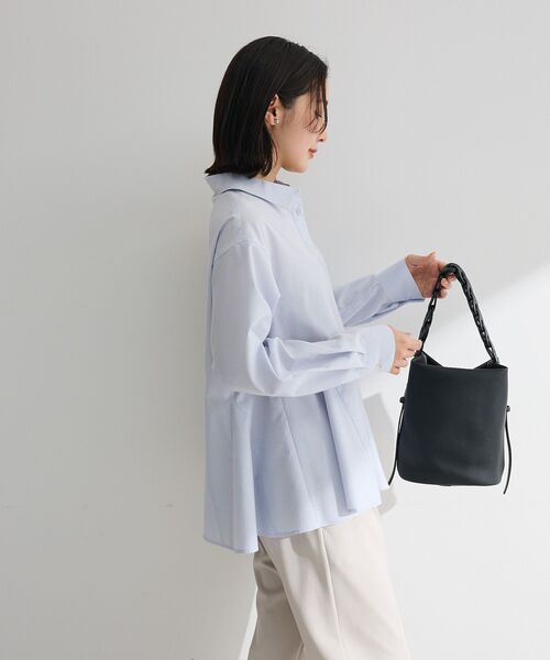 Green Parks(グリーンパークス)の「スウィッチングペプラムシャツ(シャツ/ブラウス・レディース・サックスブルー/ストライプ/オフホワイト・FREE)」の9枚目の写真