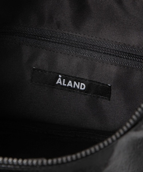ALAND（エーランド）の「【UNISEX】ALAND／フェイクレザーショルダーバッグ（ショルダーバッグ・レディース・ブラウン/ブラック・FREE）」の12枚目の写真