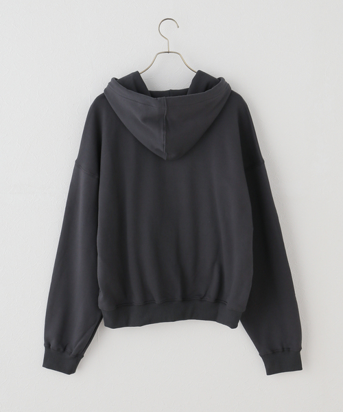 LOW CLASSIC(ロウ クラシック)の「【WEB+一部店舗限定】LOW CLASSIC Lc LOW SOFT SWEAT ZIP-UP HOODIE(パーカー・レディース・ブラック系その他/チャコールグレー・MEDIUM)」の3枚目の写真