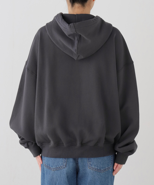 LOW CLASSIC(ロウ クラシック)の「【WEB+一部店舗限定】LOW CLASSIC Lc LOW SOFT SWEAT ZIP-UP HOODIE(パーカー・レディース・ブラック系その他/チャコールグレー・MEDIUM)」の14枚目の写真