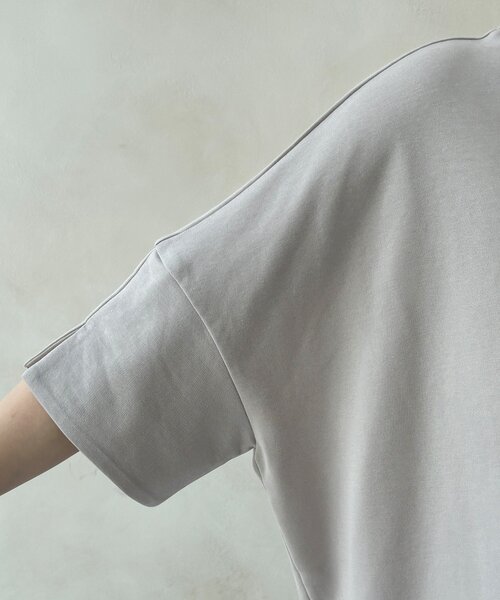 DouDou(ドゥドゥ)の「【WEB限定】ポンチョロゴTEE(Tシャツ/カットソー・レディース・チャコールグレー/オフホワイト/ライトグレー・FREE)」の6枚目の写真