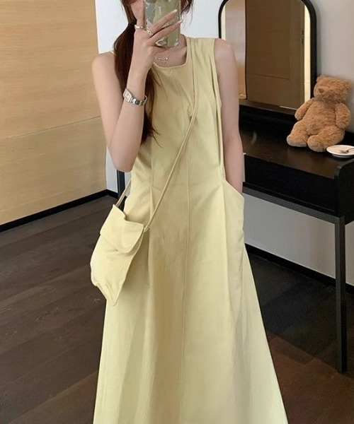 AMAJI(アマジ)の「ラウンドネック ノースリーブ Aライン ワンピース(ワンピース・レディース・イエロー・SMALL/MEDIUM/LARGE/X-LARGE)」の1枚目の写真