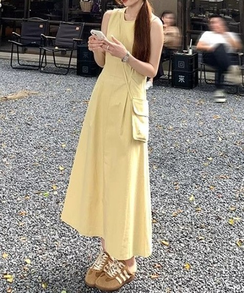 AMAJI(アマジ)の「ラウンドネック ノースリーブ Aライン ワンピース(ワンピース・レディース・イエロー・SMALL/MEDIUM/LARGE/X-LARGE)」の5枚目の写真
