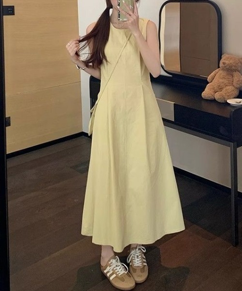 AMAJI(アマジ)の「ラウンドネック ノースリーブ Aライン ワンピース(ワンピース・レディース・イエロー・SMALL/MEDIUM/LARGE/X-LARGE)」の3枚目の写真