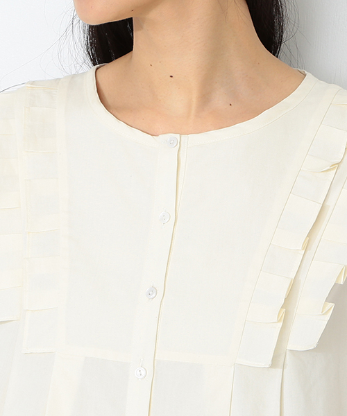 CAROLINA GLASER(カロリナ グレイサー)の「CAROLINA GLASER / フリルブラウス(シャツ/ブラウス・レディース・ブラック/クリーム・ONE SIZE)」の3枚目の写真