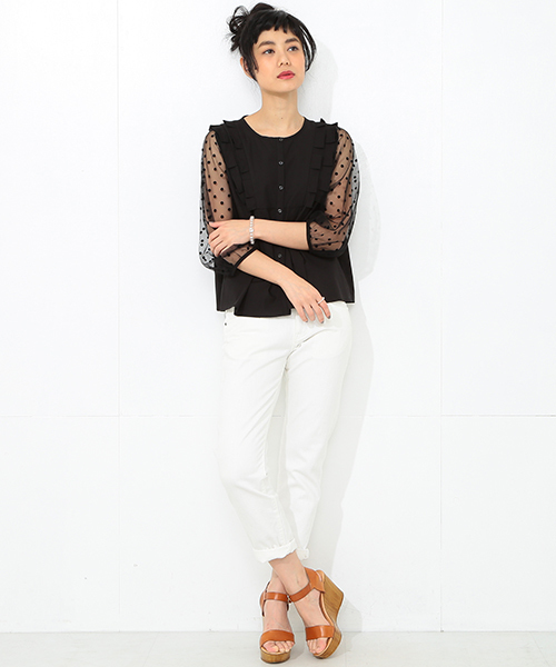 CAROLINA GLASER(カロリナ グレイサー)の「CAROLINA GLASER / フリルブラウス(シャツ/ブラウス・レディース・ブラック/クリーム・ONE SIZE)」の12枚目の写真