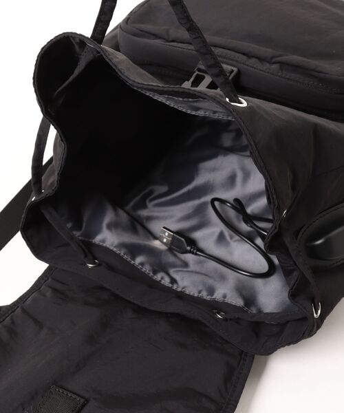 cache cache(カシュ カシュ)の「カシュカシュ cachecache / USBポート付フラップリュック(バックパック/リュック・レディース・ブラック/グレー・FREE)」の5枚目の写真