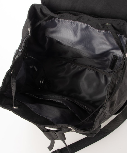 cache cache(カシュ カシュ)の「カシュカシュ cachecache / USBポート付フラップリュック(バックパック/リュック・レディース・ブラック/グレー・FREE)」の7枚目の写真