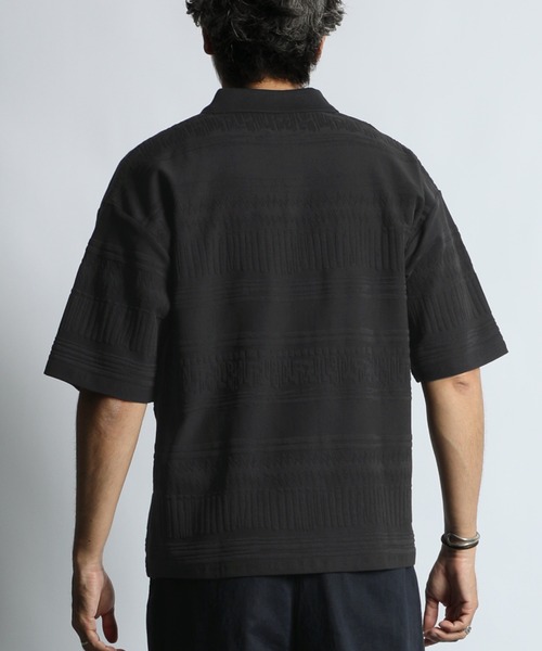 The DUFFER of ST.GEORGE(ザダファーオブセントジョージ)の「ORIGINAL JQ POLO SHIRT:バティック柄 ジャガードポロ / コットンポロ / 幾何学模様 / レトロストリート(ポロシャツ・メンズ・スミクロ・X-LARGE/LARGE/MEDIUM)」の8枚目の写真
