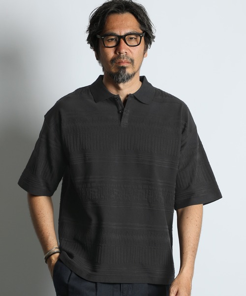 The DUFFER of ST.GEORGE(ザダファーオブセントジョージ)の「ORIGINAL JQ POLO SHIRT:バティック柄 ジャガードポロ / コットンポロ / 幾何学模様 / レトロストリート(ポロシャツ・メンズ・スミクロ・X-LARGE/LARGE/MEDIUM)」の5枚目の写真