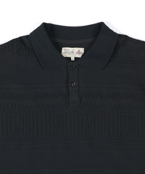 The DUFFER of ST.GEORGE(ザダファーオブセントジョージ)の「ORIGINAL JQ POLO SHIRT:バティック柄 ジャガードポロ / コットンポロ / 幾何学模様 / レトロストリート(ポロシャツ・メンズ・スミクロ・X-LARGE/LARGE/MEDIUM)」の3枚目の写真