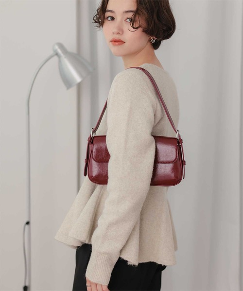 titivate(ティティベイト)の「ミニゴールド釦モヘアタッチペプラムニット(ニット/セーター・レディース・ベージュ/チャコール/ブラック/アイボリー・S/M/L)」の13枚目の写真