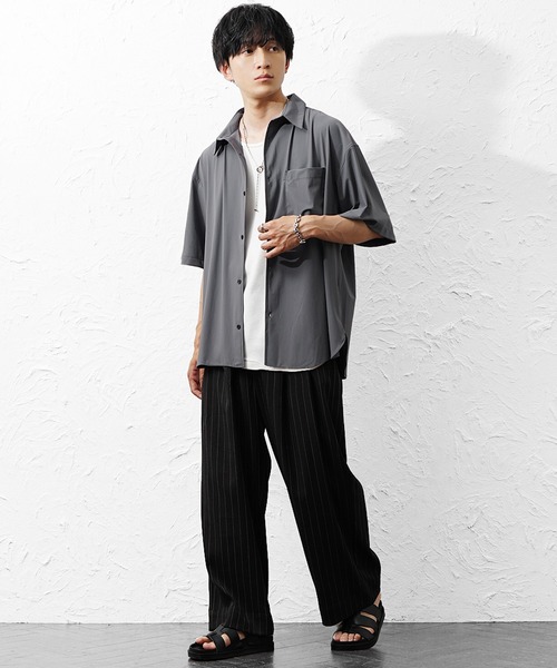 MinoriTY(マイノリティ)の「【MinoriTY】スーパーストレッチとろみシャツ メンズ 夏服 ユニセックス 半袖(シャツ/ブラウス・メンズ・ホワイト/チャコールグレー/ブラック・M/L/S)」の4枚目の写真