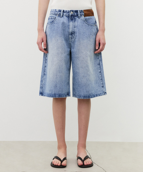 SUARE（スアレ）の「グリッドレインバミューダデニムパンツライトブルー（その他パンツ・メンズ・ライトブルー・MEDIUM/X-LARGE/LARGE）」の2枚目の写真