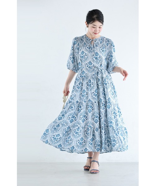 cawaii（カワイイ）の「ビジュー散りばめたダマスク柄ロングワンピース（紐ベルト付き）（ワンピース・レディース・ブルー・FREE）」の6枚目の写真