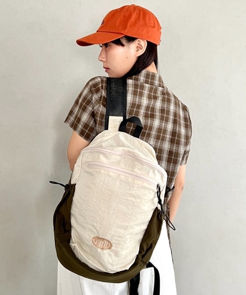 wears(ウェアーズ)の「軽量アウトドアライクバックパック(バックパック/リュック・レディース・ホワイト/ブルー/イエロー/ピンク/パープル・FREE)」の10枚目の写真