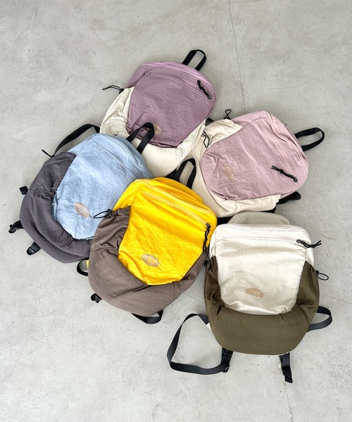 wears(ウェアーズ)の「軽量アウトドアライクバックパック(バックパック/リュック・レディース・ホワイト/ブルー/イエロー/ピンク/パープル・FREE)」の19枚目の写真