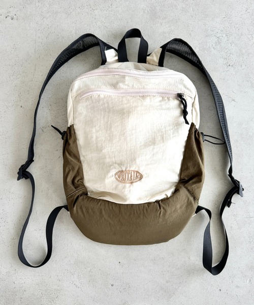 wears(ウェアーズ)の「軽量アウトドアライクバックパック(バックパック/リュック・レディース・ホワイト/ブルー/イエロー/ピンク/パープル・FREE)」の21枚目の写真